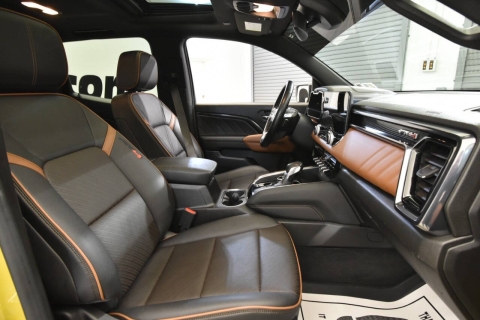 2023 GMC Canyon AT4 4x4 4dr Crew Cab 5 ft. SB