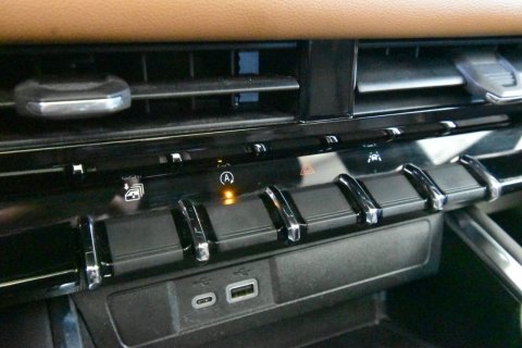 2023 GMC Canyon AT4 4x4 4dr Crew Cab 5 ft. SB