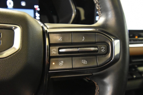 2023 GMC Canyon AT4 4x4 4dr Crew Cab 5 ft. SB