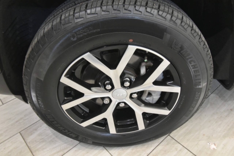 2023 Jeep Grand Cherokee Limited 4x4 4dr SUV