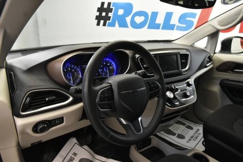 2023 Chrysler Voyager LX 4dr Mini Van