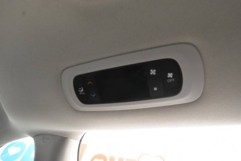 2023 Chrysler Voyager LX 4dr Mini Van