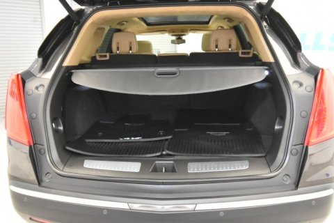 2017 Cadillac XT5 Platinum 4x4 4dr SUV