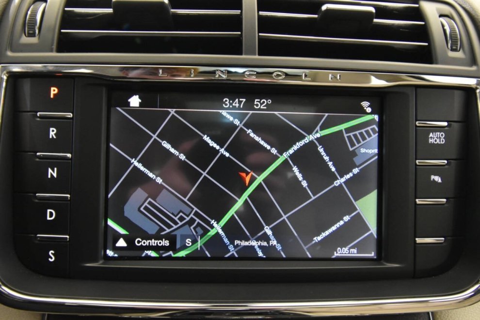 2019 Lincoln Continental Select AWD 4dr Sedan, Blue, Mileage: 78,717 - photo 20